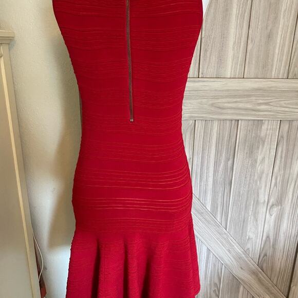 Alice + Olivia small texture sleeveless mini dress - Picture 5 of 5